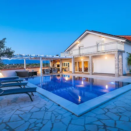 Gorgeous In With Wifi Tatil Evi Vrsi
