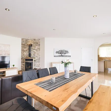 Gorgeous In With Wifi Hébergement de vacances Vrsi