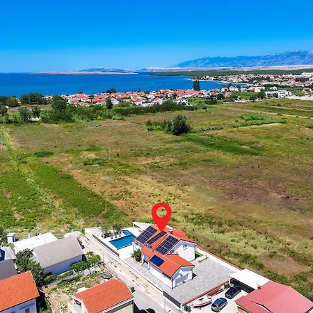 Gorgeous In With Wifi *